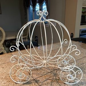 Princess Carriage Table Decor